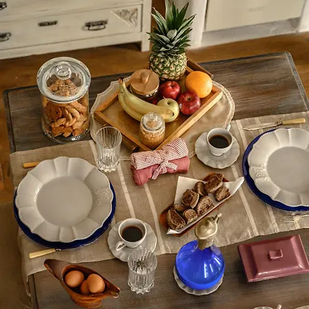 Historical Santa Croce Villa Pýrgos