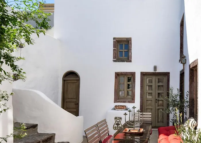 Historical Santa Croce * Pýrgos