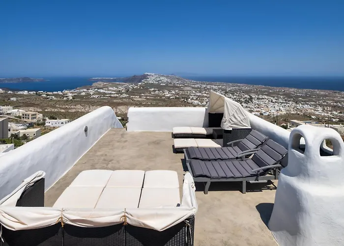 Historical Santa Croce * Pýrgos